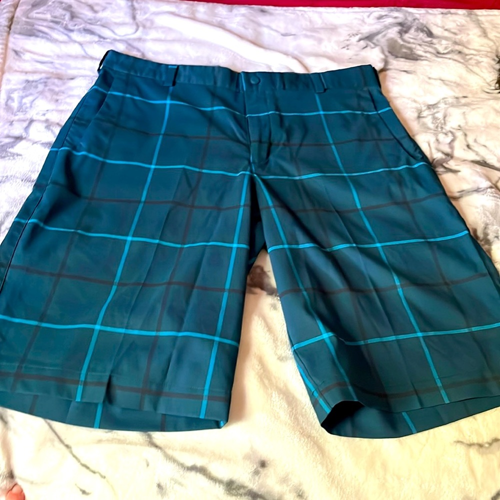 NIKEGOLF tour performance dri-fit shorts 32